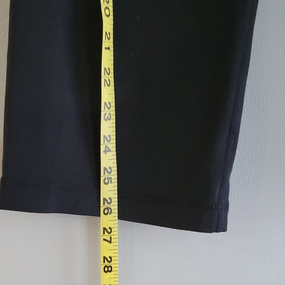 Lululemon Reversable Cropped Work out Leggings Size 4 - Picture 5 of 10